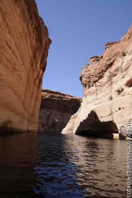 Le Canyon, les pieds dans l'eau